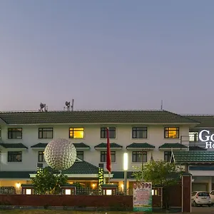 **** Hotel Golf View & India